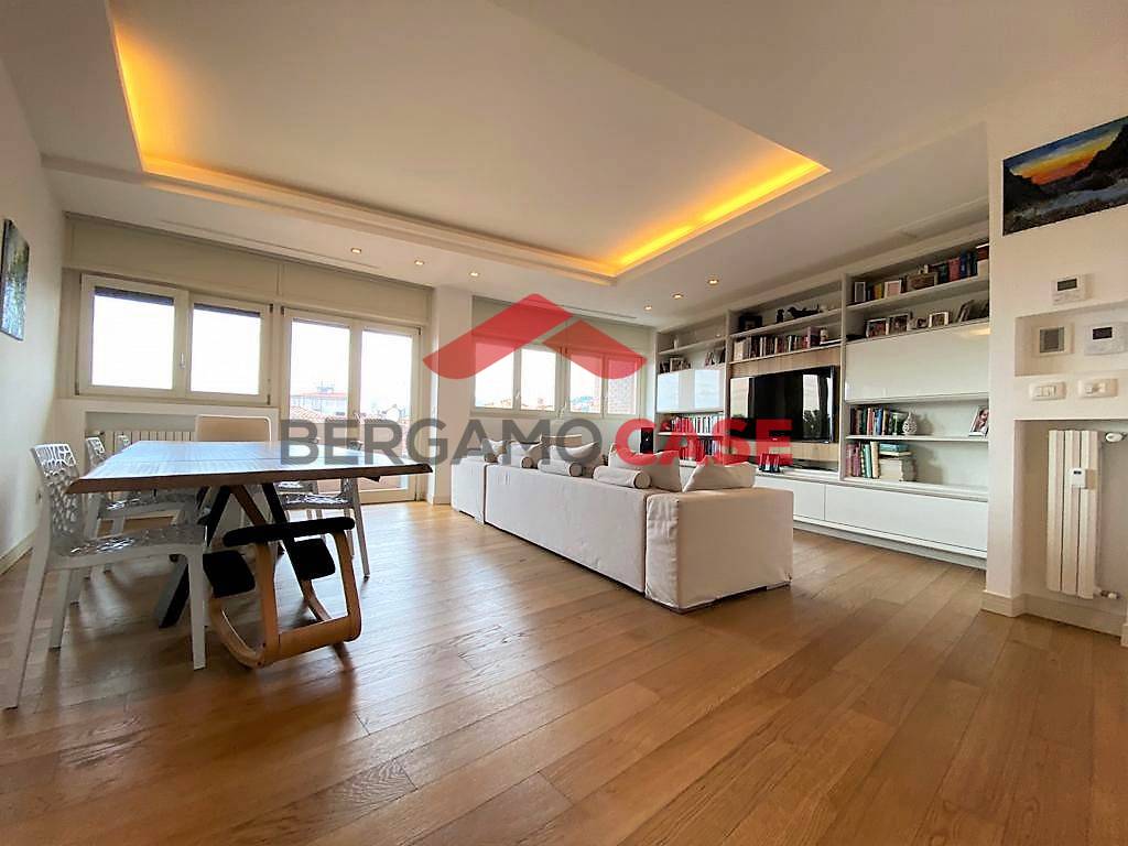 Appartamento BERGAMO vendita  Centrale  Bergamo Case
