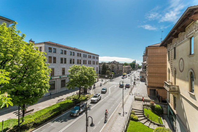 Plurilocale in vendita a Bergamo