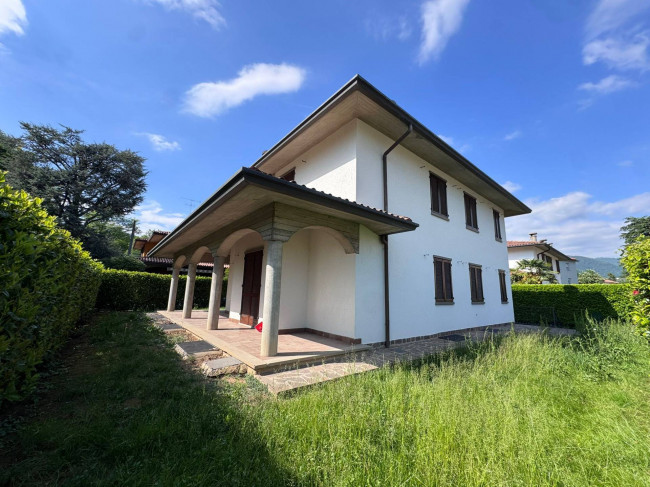 Casa singola in affitto a Ranica