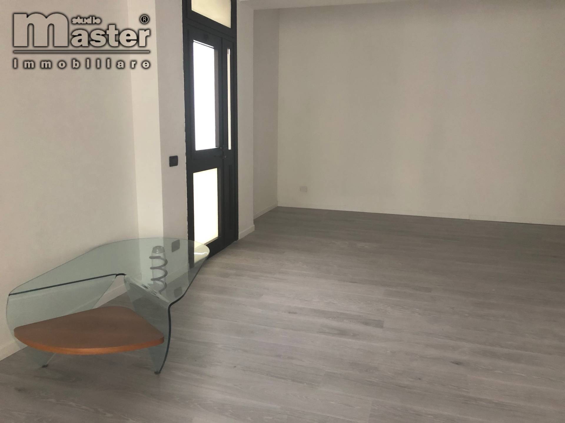 Negozio - Loc.Com. TREVISO vendita  Fuori Mura Nord  Studio Master Immobiliare ag.Paese