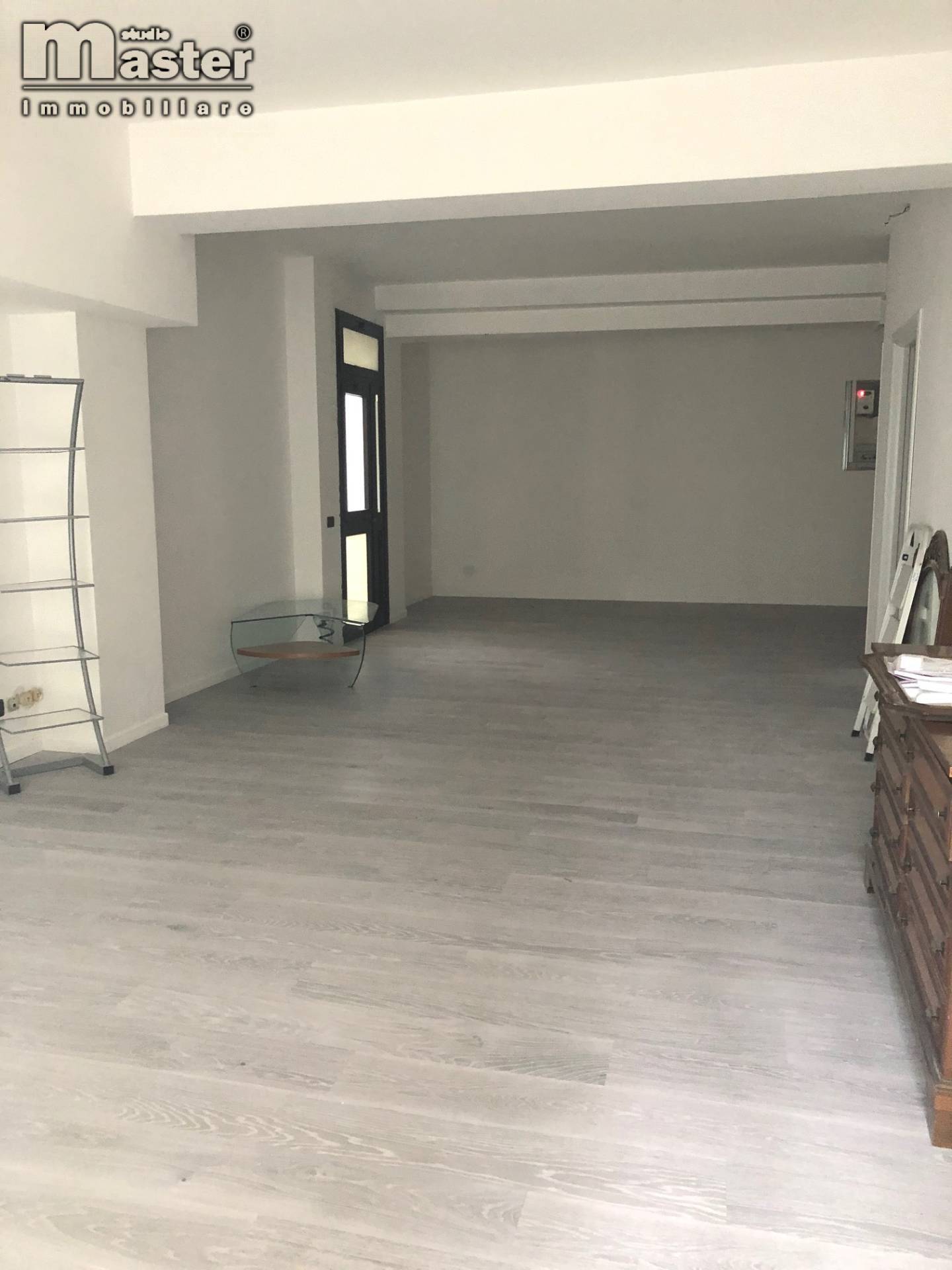 Negozio - Loc.Com. TREVISO vendita  Fuori Mura Nord  Studio Master Immobiliare ag.Paese