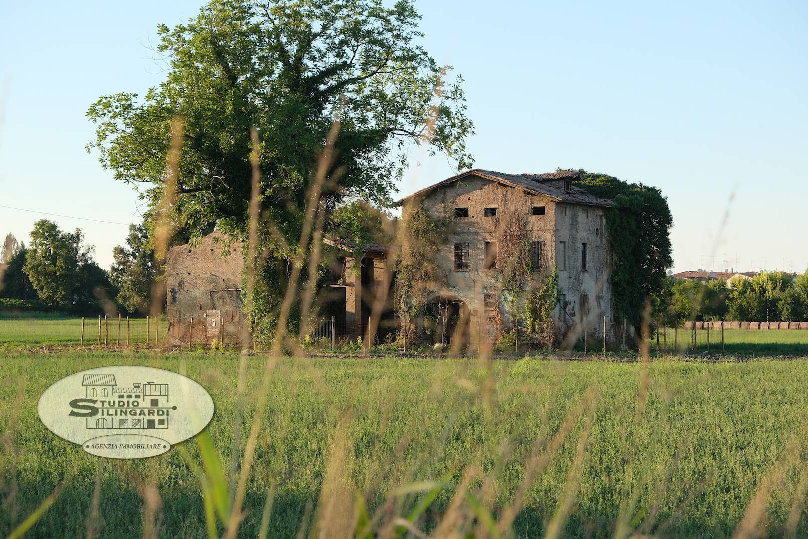  formigine vendita quart: formigine studio   silingardi .-