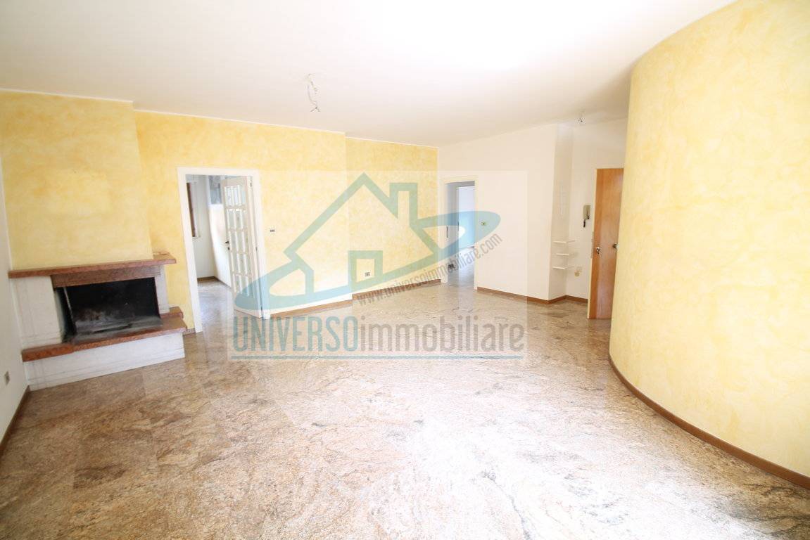 Appartamento FOLIGNANO vendita  Castel Folignano  Universo Immobiliare