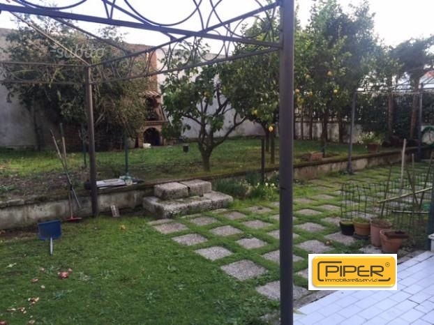 Villa GIUGLIANO IN CAMPANIA vendita  Licola  Piper immobiliare&servizi