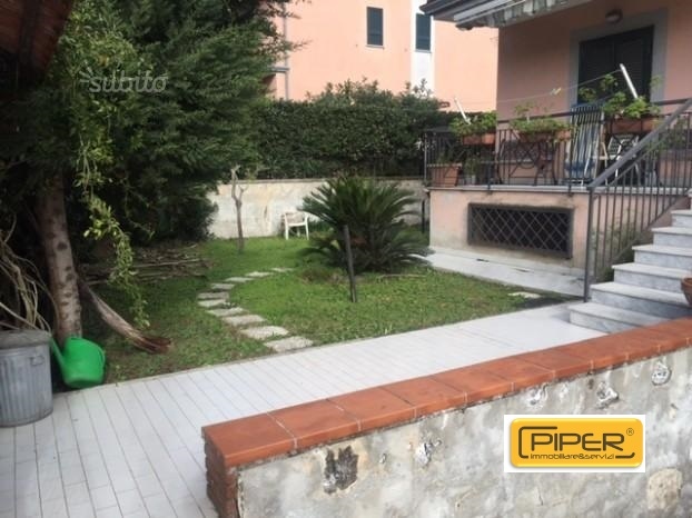 Villa GIUGLIANO IN CAMPANIA vendita  Licola  Piper immobiliare&servizi