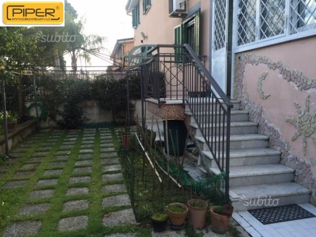 Villa GIUGLIANO IN CAMPANIA vendita  Licola  Piper immobiliare&servizi