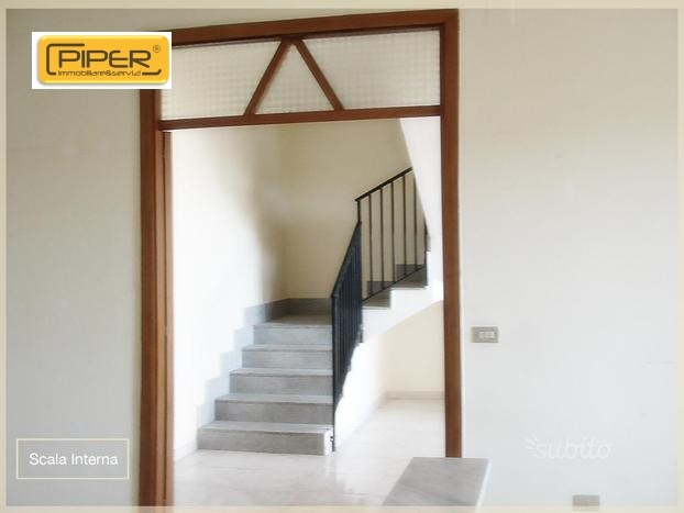 Villa GIUGLIANO IN CAMPANIA vendita  Varcaturo  Piper immobiliare&servizi