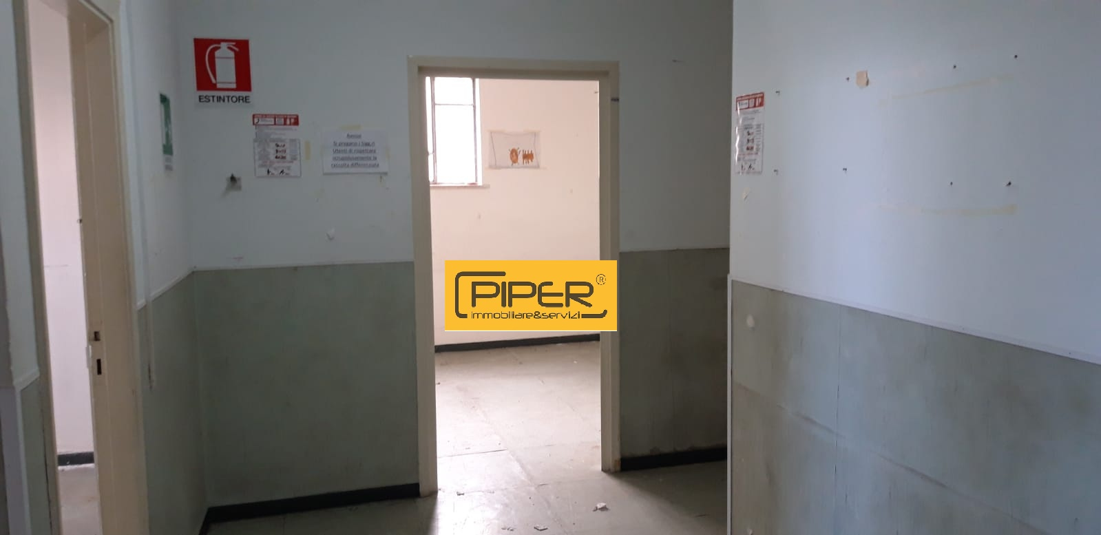 Negozio - Loc.Com. POZZUOLI affitto  Pozzuoli Solfatara  Piper immobiliare&servizi