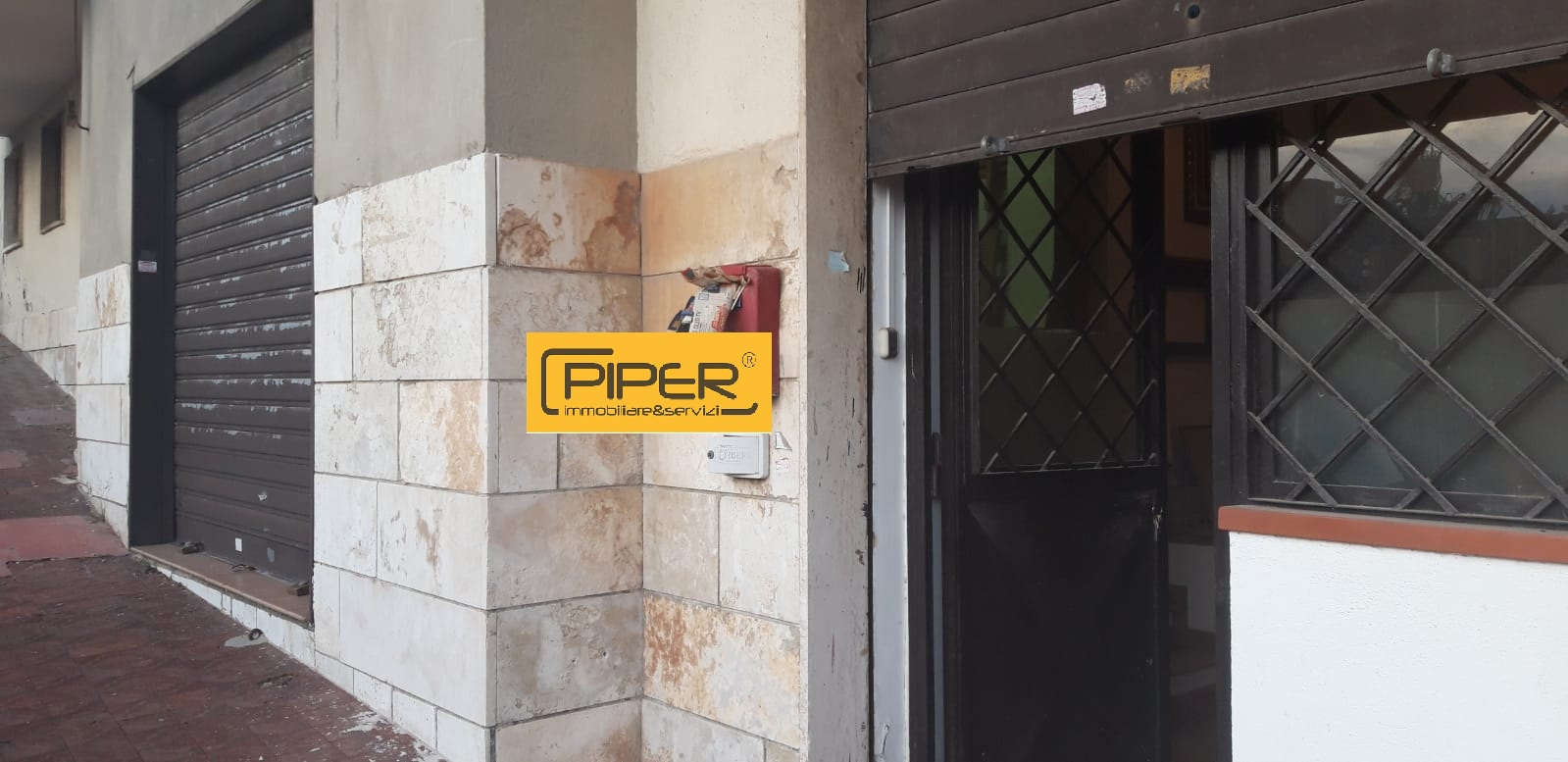 Negozio - Loc.Com. POZZUOLI vendita  Pozzuoli Solfatara  Piper immobiliare&servizi