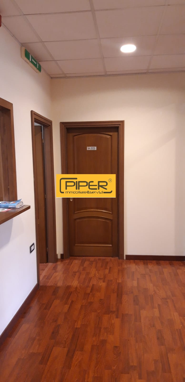 Negozio - Loc.Com. POZZUOLI affitto  Pozzuoli  Piper immobiliare&servizi