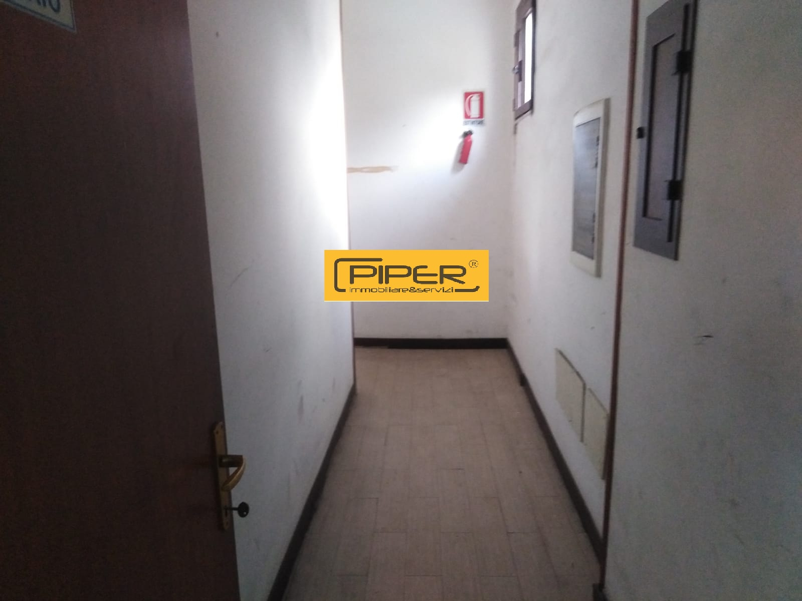 Capannone Commerciale NAPOLI affitto  Agnano  Piper immobiliare&servizi